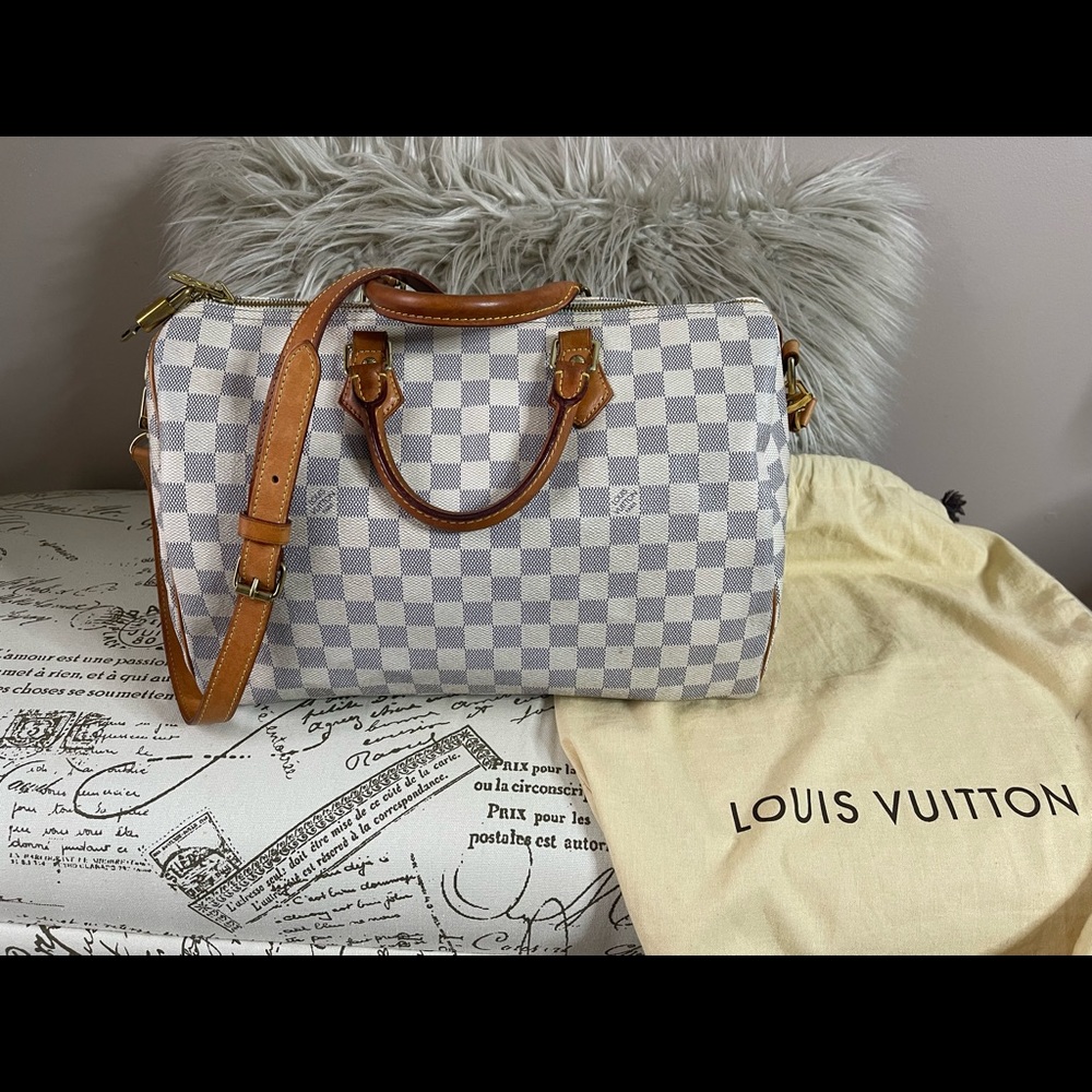 Authentic Highly sought after Damier Azur canvas Speedy Bandouliere 35